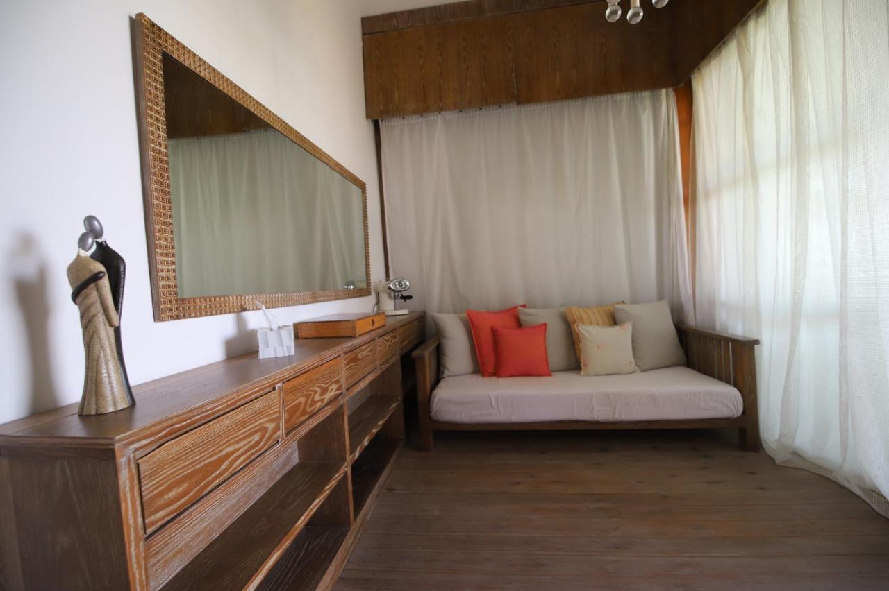 Lost At Sea Hotel Damour Exterior photo